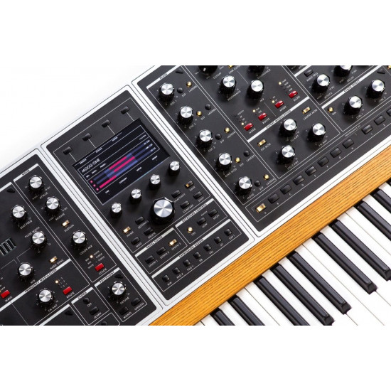 Moog One 16 