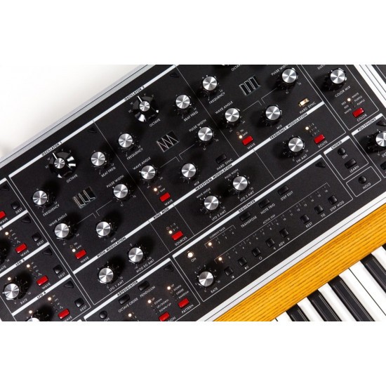 Moog One 16 